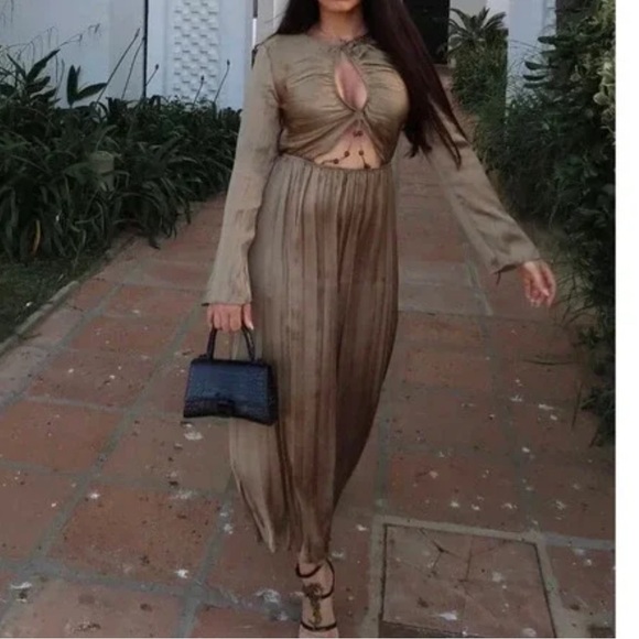 Zara Pleated Beaded Cut Out Satin Dress in Khaki/Sage Green NWT Size Medium - Picture 2 of 12